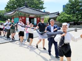 제주시, 크루즈 관광객, 제주 원도심에 빠지다 기사 이미지