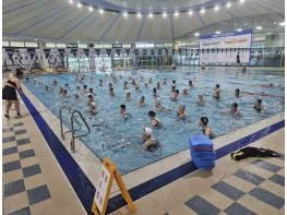 충주시, 어르신 수중운동교실 '효과 만점' 기사 이미지