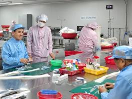 김진태 지사, 의료기기 제조 현장서 ‘도민 속으로’ 소통…“수출 1조 넘어 첨단의료복합단지 지정 총력” 기사 이미지