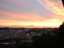 안양9경 중 4경 ‘망해암 일몰’…서해낙조 보며 한 해 마무리 기사 이미지