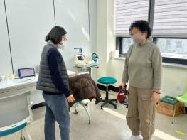 강릉시, 어르신 건강관리도 스마트하게 챙긴다! 기사 이미지