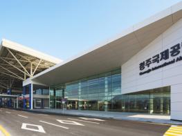 청주국제공항, 첫 달부터 이용객 하늘 높이 날다! 기사 이미지
