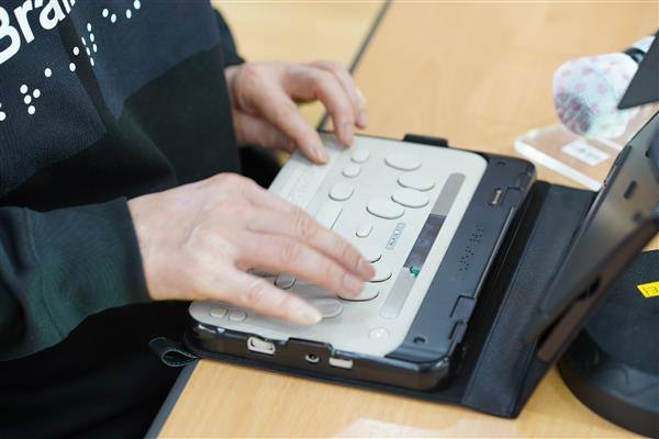 셀바스헬스케어, ‘한소네 7’ 출시 행사 개최…AI 점자 단말기 글로벌 출하 본격화