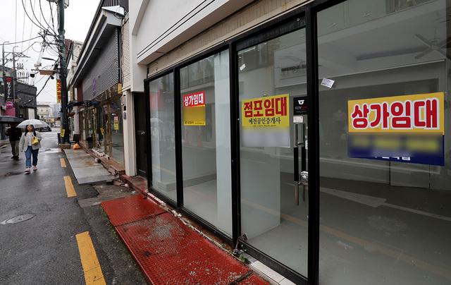 사이비 진보는 틀렸다, 돈을 풀면 실물 아닌 부동산 등 자산가격 상승, 돈을 쪼이면 자산 아닌 실물 경제 파산