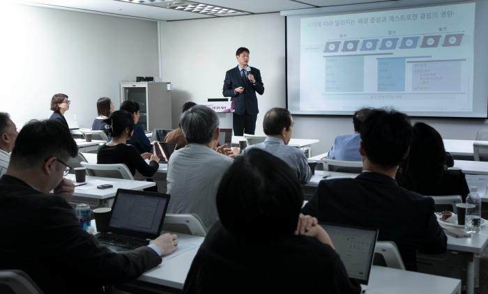 개인 맞춤형 MHT 시대: 페모스톤®, 근거를 축적하다