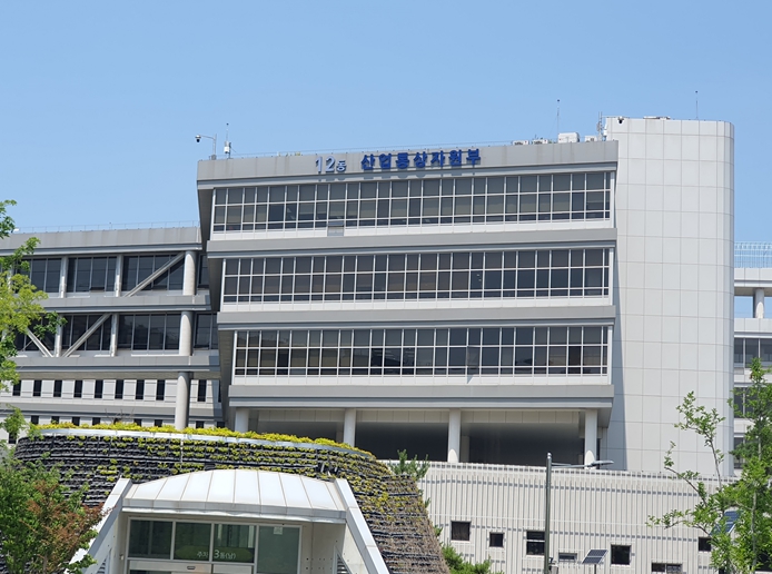 산업부, LPG자동차 셀프충전 허용 전기차 충전시설 책임보험제도 시행으로 신속한 피해 보상 기사 이미지