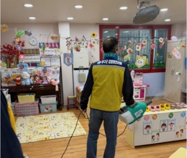 양구군보건소, 아이들 건강 지키는 촘촘한 방역망…어린이집 살균·소독 추진