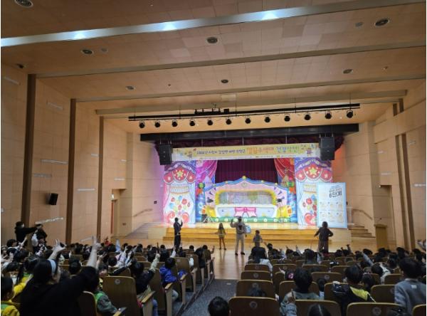안산시, 인형극으로 배우는 감염병 예방…'깔끔수색대 건강작전' 성료