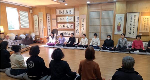 “사찰서 명상 힐링”… 서구보건소 이색 심리치료‘눈길’