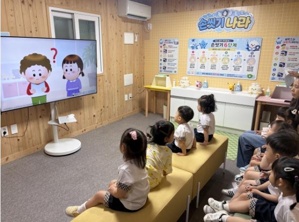 '손씻기로 감염병 예방!' 김제시보건소, '올바른 손씻기 체험관' 운영