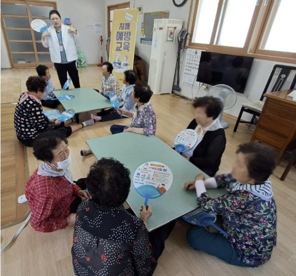 강진군, 폭염 속 치매 어르신 지킨다