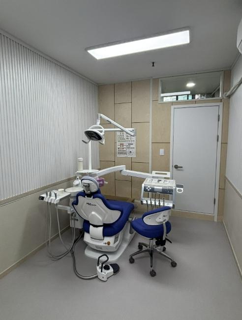 수원시 장안구보건소, 요양시설에 첫 구강보건실 운영… 입소 어르신 맞춤형 치과진료
