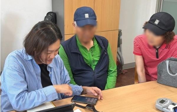 '스마트 건강관리 문턱 낮춘다' 성동구, 어르신 스마트폰 활용 교육