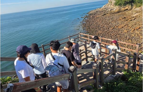 군산시, 방축도 ‘밤낚시 투어’ 성료… 체류형 섬 관광으로의 도약 알려