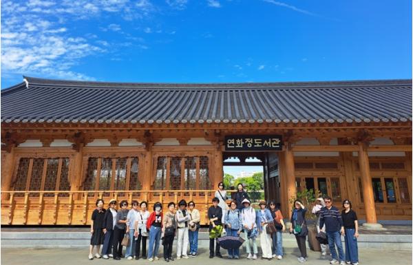 ‘전주 리브립’ 투어, 가을 정취 품은 도서관 속으로!